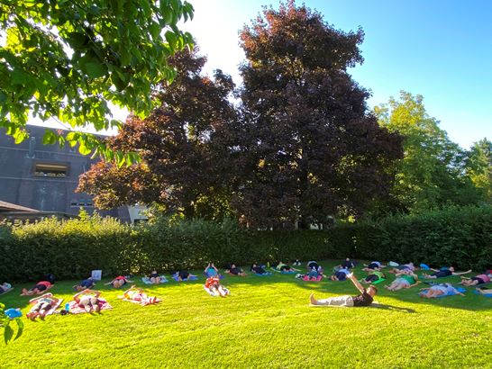 Yoga Am Abend (2) Crop Yoga Am Abend (2) Crop