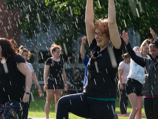 Activecity Winterthur 0206 Yoga Gross 30 Activecity Winterthur 0206 Yoga Gross 30