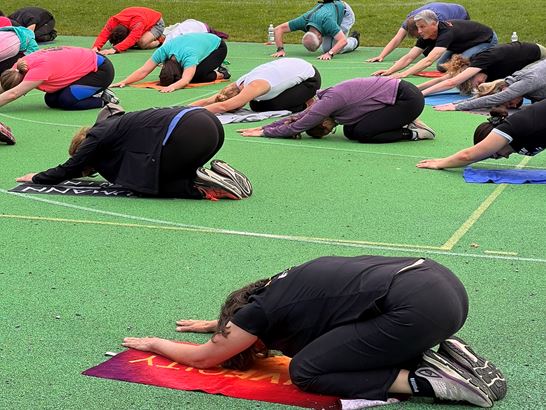 Foto Eröffnungsanlass Stretching Foto Eröffnungsanlass Stretching