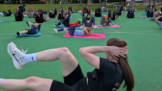 Foto Eröffnungsanlass Bootcamp Rumpftraining Foto Eröffnungsanlass Bootcamp Rumpftraining