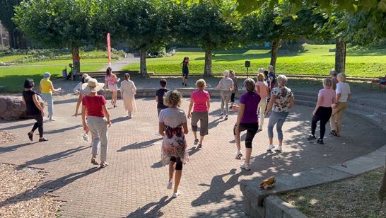 Everdance (19) Everdance (19)