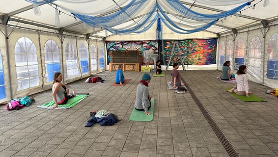 Hatha Yoga (1) Hatha Yoga (1)