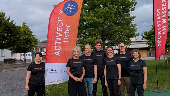 Foto Eröffnungsanlass Teamfoto Foto Eröffnungsanlass Teamfoto