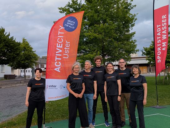 Foto Eröffnungsanlass Teamfoto Foto Eröffnungsanlass Teamfoto